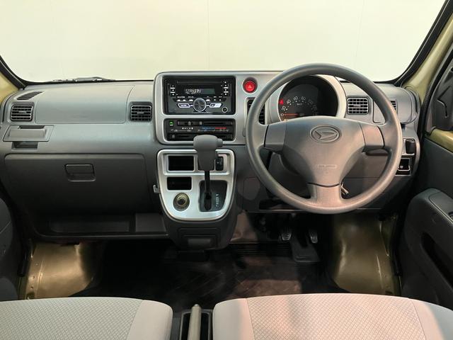 ハイゼットカーゴデッキバンＧＬ　４ＷＤ　ＡＴ車　ＣＤ　ＥＴＣ　キーレスＣＤステレオ　ＥＴＣ　フロントパワーウインドウ　キーレスエントリー　両側スライドドア　マニュアルレベリング　ルーフキャリア　パートタイム４ＷＤ（滋賀県）の中古車