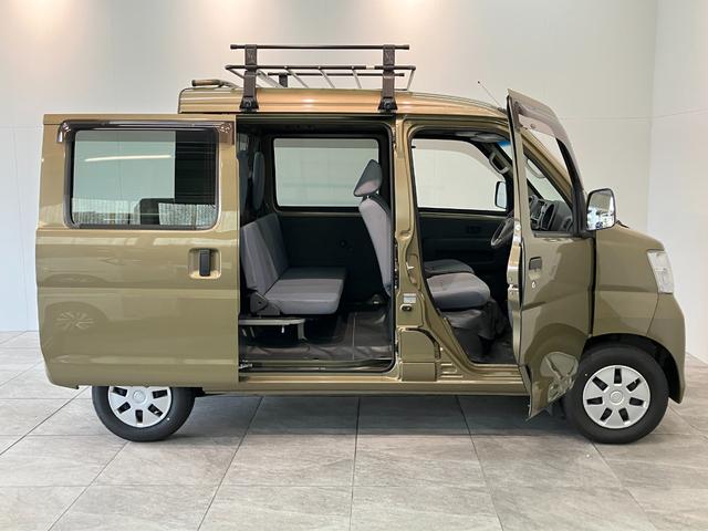 ハイゼットカーゴデッキバンＧＬ　４ＷＤ　ＡＴ車　ＣＤ　ＥＴＣ　キーレスＣＤステレオ　ＥＴＣ　フロントパワーウインドウ　キーレスエントリー　両側スライドドア　マニュアルレベリング　ルーフキャリア　パートタイム４ＷＤ（滋賀県）の中古車