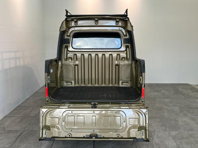 ハイゼットカーゴデッキバンＧＬ　４ＷＤ　ＡＴ車　ＣＤ　ＥＴＣ　キーレスＣＤステレオ　ＥＴＣ　フロントパワーウインドウ　キーレスエントリー　両側スライドドア　マニュアルレベリング　ルーフキャリア　パートタイム４ＷＤ（滋賀県）の中古車