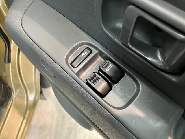 ハイゼットカーゴデッキバンＧＬ　４ＷＤ　ＡＴ車　ＣＤ　ＥＴＣ　キーレスＣＤステレオ　ＥＴＣ　フロントパワーウインドウ　キーレスエントリー　両側スライドドア　マニュアルレベリング　ルーフキャリア　パートタイム４ＷＤ（滋賀県）の中古車