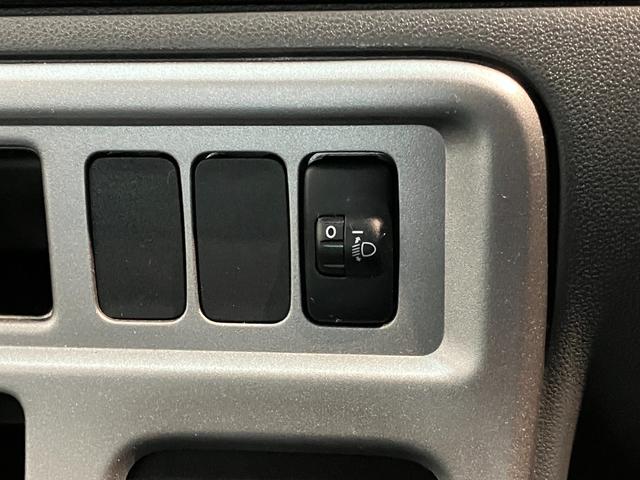 ハイゼットカーゴデッキバンＧＬ　４ＷＤ　ＡＴ車　ＣＤ　ＥＴＣ　キーレスＣＤステレオ　ＥＴＣ　フロントパワーウインドウ　キーレスエントリー　両側スライドドア　マニュアルレベリング　ルーフキャリア　パートタイム４ＷＤ（滋賀県）の中古車