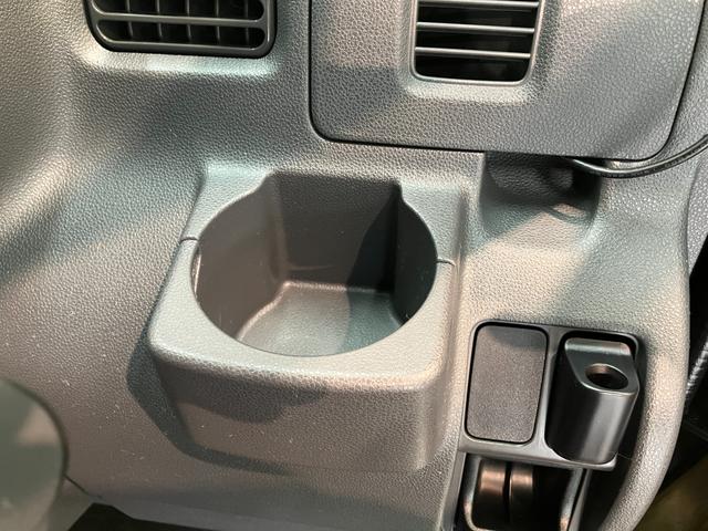 ハイゼットカーゴデッキバンＧＬ　４ＷＤ　ＡＴ車　ＣＤ　ＥＴＣ　キーレスＣＤステレオ　ＥＴＣ　フロントパワーウインドウ　キーレスエントリー　両側スライドドア　マニュアルレベリング　ルーフキャリア　パートタイム４ＷＤ（滋賀県）の中古車