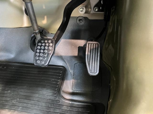 ハイゼットカーゴデッキバンＧＬ　４ＷＤ　ＡＴ車　ＣＤ　ＥＴＣ　キーレスＣＤステレオ　ＥＴＣ　フロントパワーウインドウ　キーレスエントリー　両側スライドドア　マニュアルレベリング　ルーフキャリア　パートタイム４ＷＤ（滋賀県）の中古車