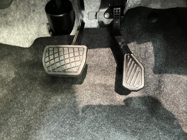 ムーヴキャンバスストライプスＧ　９型ディスプレイオーディオ　届出済未使用車衝突被害軽減ブレーキ　コーナーセンサー　９型ディスプレイオーディオ　フルセグ　Ｂｌｕｅｔｏｏｔｈ　ＵＳＢ　バックカメラ　両側電動スライドドア　前席シートヒーター　ＬＥＤ　ワイヤレス充電器　エコアイドル（滋賀県）の中古車