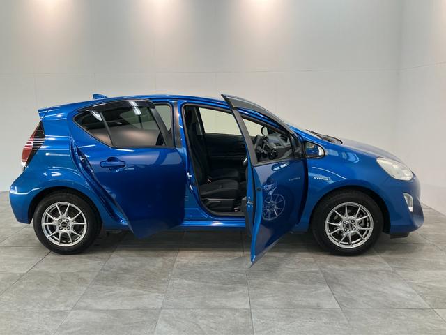 アクアS フルセグナビ バックカメラ スマートキー 車検整備付フルセグナビ DVD再生 Bluetooth バックカメラ ETC オートライト オートエアコン スマートキー マニュアルレベリング 電動格納式ミラー ハイブリッド車 タイヤ4本新品交換済み(滋賀県)の中古車