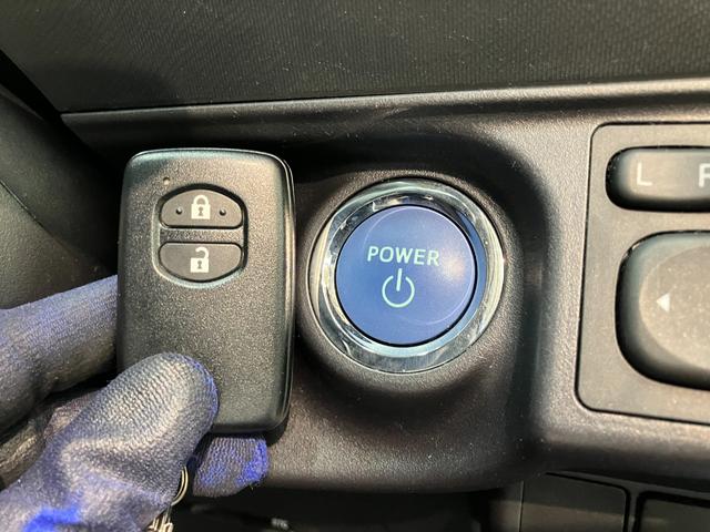 アクアS フルセグナビ バックカメラ スマートキー 車検整備付フルセグナビ DVD再生 Bluetooth バックカメラ ETC オートライト オートエアコン スマートキー マニュアルレベリング 電動格納式ミラー ハイブリッド車 タイヤ4本新品交換済み(滋賀県)の中古車