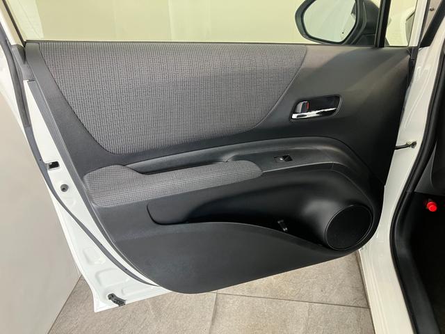 シエンタハイブリッドＧ　クエロ　コーナーセンサー　ワンセグナビトヨタセーフティセンス　コーナーセンサー　ワンセグナビ　Ｂｌｕｅｔｏｏｔｈ　バックカメラ　ＥＴＣ　前席シートヒーター　両側電動スライドドア　ＬＥＤ　オートエアコン　電動格納式ミラー　スマートキー（滋賀県）の中古車