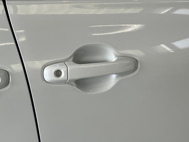 シエンタハイブリッドＧ　クエロ　コーナーセンサー　ワンセグナビトヨタセーフティセンス　コーナーセンサー　ワンセグナビ　Ｂｌｕｅｔｏｏｔｈ　バックカメラ　ＥＴＣ　前席シートヒーター　両側電動スライドドア　ＬＥＤ　オートエアコン　電動格納式ミラー　スマートキー（滋賀県）の中古車