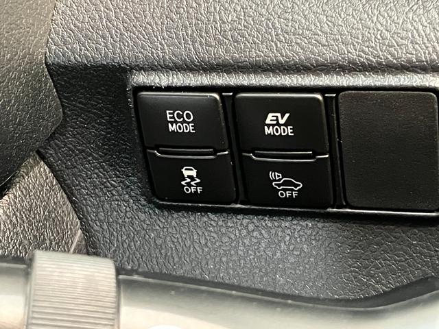 シエンタハイブリッドＧ　クエロ　コーナーセンサー　ワンセグナビトヨタセーフティセンス　コーナーセンサー　ワンセグナビ　Ｂｌｕｅｔｏｏｔｈ　バックカメラ　ＥＴＣ　前席シートヒーター　両側電動スライドドア　ＬＥＤ　オートエアコン　電動格納式ミラー　スマートキー（滋賀県）の中古車