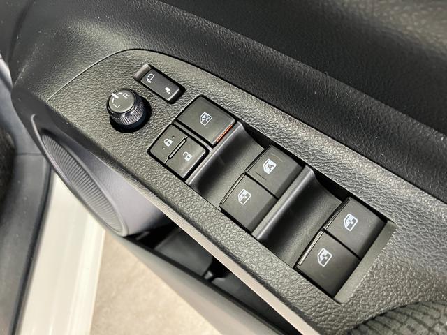 シエンタハイブリッドＧ　クエロ　コーナーセンサー　ワンセグナビトヨタセーフティセンス　コーナーセンサー　ワンセグナビ　Ｂｌｕｅｔｏｏｔｈ　バックカメラ　ＥＴＣ　前席シートヒーター　両側電動スライドドア　ＬＥＤ　オートエアコン　電動格納式ミラー　スマートキー（滋賀県）の中古車