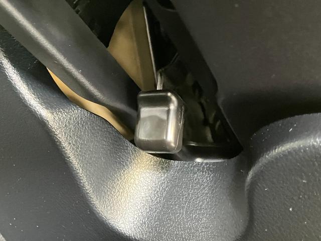 シエンタハイブリッドＧ　クエロ　コーナーセンサー　ワンセグナビトヨタセーフティセンス　コーナーセンサー　ワンセグナビ　Ｂｌｕｅｔｏｏｔｈ　バックカメラ　ＥＴＣ　前席シートヒーター　両側電動スライドドア　ＬＥＤ　オートエアコン　電動格納式ミラー　スマートキー（滋賀県）の中古車