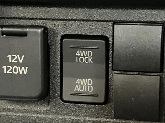 ハイゼットトラックスタンダード 4WD CVT コーナーセンサー 車検整備付衝突被害軽減ブレーキ コーナーセンサー パートタイム4WD AM/FMラジオ マニュアルエアコン マニュアルレベリング オートライト ゲートプロテクター 荷台マット(滋賀県)の中古車