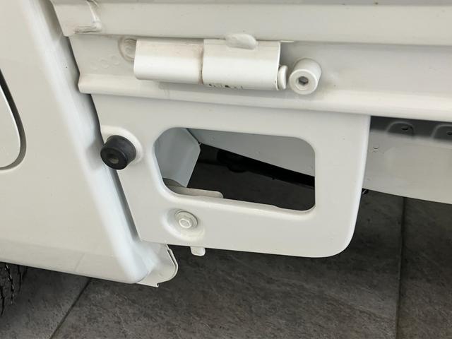 ハイゼットトラックスタンダード 4WD CVT コーナーセンサー 車検整備付衝突被害軽減ブレーキ コーナーセンサー パートタイム4WD AM/FMラジオ マニュアルエアコン マニュアルレベリング オートライト ゲートプロテクター 荷台マット(滋賀県)の中古車