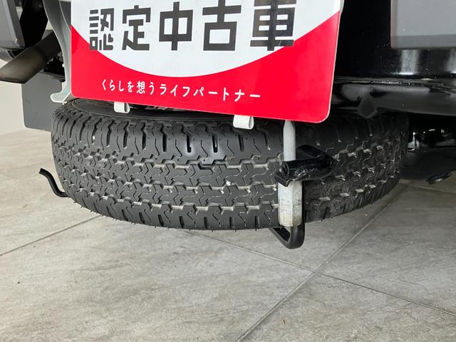 ハイゼットトラックスタンダード 4WD CVT コーナーセンサー 車検整備付衝突被害軽減ブレーキ コーナーセンサー パートタイム4WD AM/FMラジオ マニュアルエアコン マニュアルレベリング オートライト ゲートプロテクター 荷台マット(滋賀県)の中古車