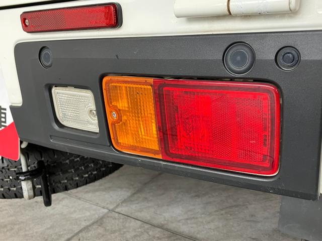 ハイゼットトラックスタンダード 4WD CVT コーナーセンサー 車検整備付衝突被害軽減ブレーキ コーナーセンサー パートタイム4WD AM/FMラジオ マニュアルエアコン マニュアルレベリング オートライト ゲートプロテクター 荷台マット(滋賀県)の中古車