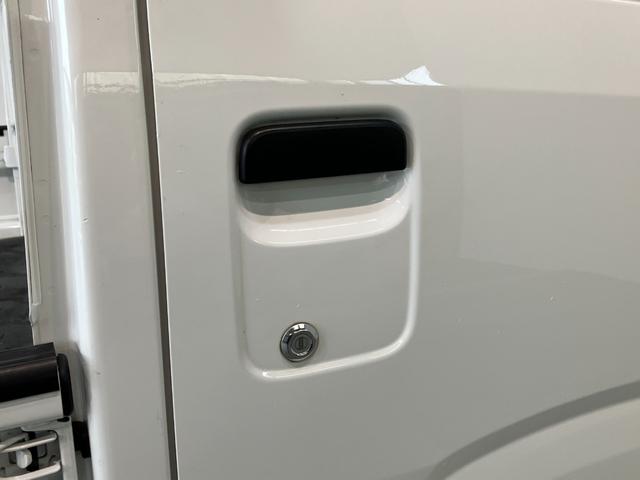 ハイゼットトラックスタンダード 4WD CVT コーナーセンサー 車検整備付衝突被害軽減ブレーキ コーナーセンサー パートタイム4WD AM/FMラジオ マニュアルエアコン マニュアルレベリング オートライト ゲートプロテクター 荷台マット(滋賀県)の中古車