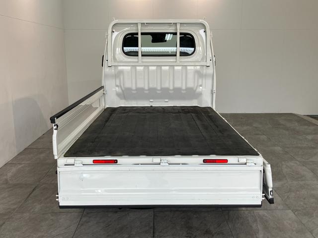 ハイゼットトラックスタンダード 4WD CVT コーナーセンサー 車検整備付衝突被害軽減ブレーキ コーナーセンサー パートタイム4WD AM/FMラジオ マニュアルエアコン マニュアルレベリング オートライト ゲートプロテクター 荷台マット(滋賀県)の中古車