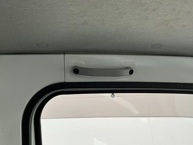 ハイゼットトラックスタンダード 4WD CVT コーナーセンサー 車検整備付衝突被害軽減ブレーキ コーナーセンサー パートタイム4WD AM/FMラジオ マニュアルエアコン マニュアルレベリング オートライト ゲートプロテクター 荷台マット(滋賀県)の中古車