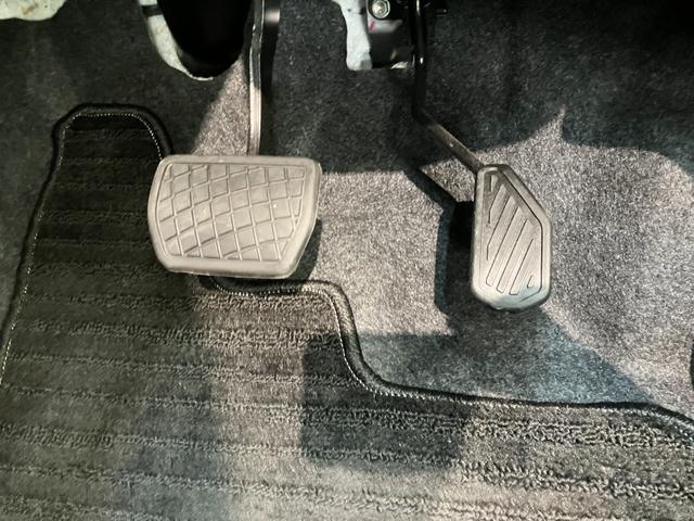 タフトＧターボクロムベンチャー　１０型フルセグナビ　前後ドラレコ衝突被害軽減ブレーキ　コーナーセンサー　１０型フルセグナビ　ＤＶＤ再生　Ｂｌｕｅｔｏｏｔｈ　ＵＳＢ　バックカメラ　前後ドラレコ　前席シートヒーター　ＬＥＤ　オートライト　クルーズコントロール　ターボ（滋賀県）の中古車