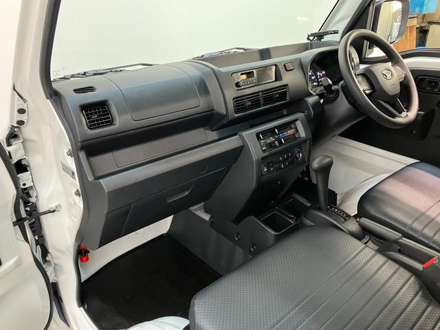 ハイゼットトラックスタンダード 4WD CVT車 ドラレコ ETC衝突被害軽減ブレーキ コーナーセンサー パートタイム4WD AM/FMラジオ ドラレコ ETC マニュアルエアコン マニュアルレベリング オートライト 電動格納式ミラー スマートキー エコアイドル(滋賀県)の中古車