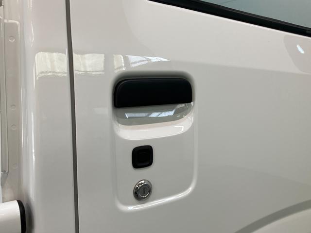 ハイゼットトラックスタンダード 4WD CVT車 ドラレコ ETC衝突被害軽減ブレーキ コーナーセンサー パートタイム4WD AM/FMラジオ ドラレコ ETC マニュアルエアコン マニュアルレベリング オートライト 電動格納式ミラー スマートキー エコアイドル(滋賀県)の中古車