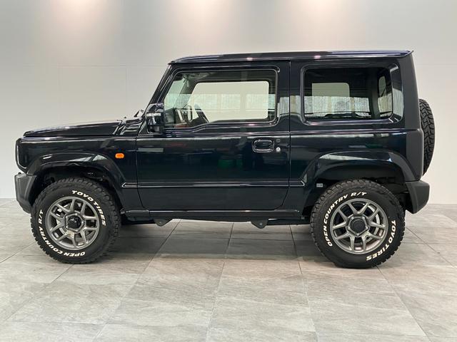 ジムニーＸＣ　５ＭＴ　ターボ　ディスプレイオーディオ　Ｒ／Ｔタイヤ衝突被害軽減ブレーキ　ディスプレイオーディオ　ＤＶＤ　Ｂｌｕｅｔｏｏｔｈ　ＵＳＢ　シートヒーター　クルーズコントロール　ダウンヒルアシストコントロール　スマートキー　ホワイトレターＲ／Ｔタイヤ（滋賀県）の中古車