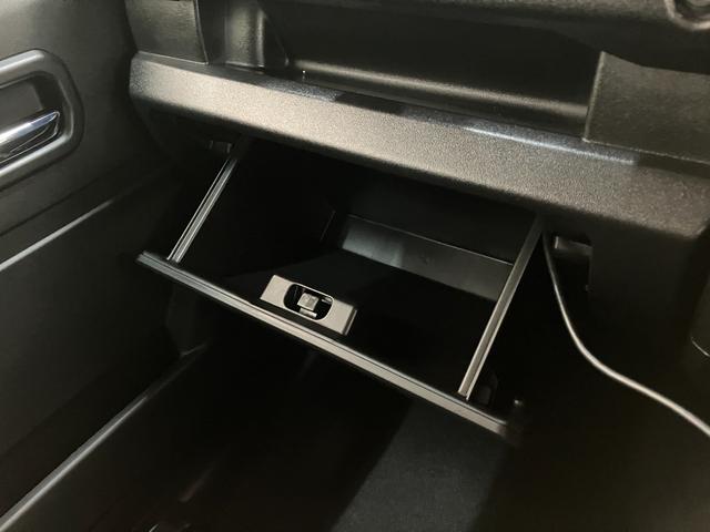 ジムニーＸＣ　５ＭＴ　ターボ　ディスプレイオーディオ　Ｒ／Ｔタイヤ衝突被害軽減ブレーキ　ディスプレイオーディオ　ＤＶＤ　Ｂｌｕｅｔｏｏｔｈ　ＵＳＢ　シートヒーター　クルーズコントロール　ダウンヒルアシストコントロール　スマートキー　ホワイトレターＲ／Ｔタイヤ（滋賀県）の中古車