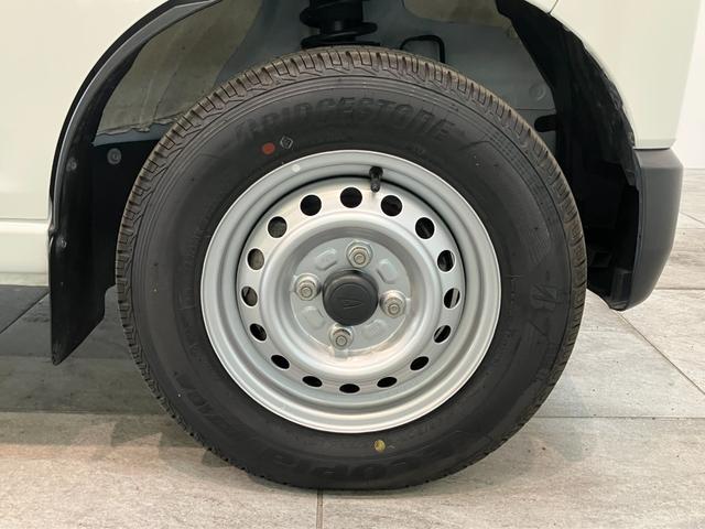 ハイゼットカーゴＤＸ　４ＷＤ　キーレス　前席パワーウインドウ　ドラレコ衝突被害軽減ブレーキ　スマアシ　コーナーセンサー　前席パワーウインドウ　ＡＭ／ＦＭステレオ　ドラレコ　両側スライドドア　パートタイム４ＷＤ　オートライト　マニュアルレベリング　キーレス　ＣＶＴ車（滋賀県）の中古車