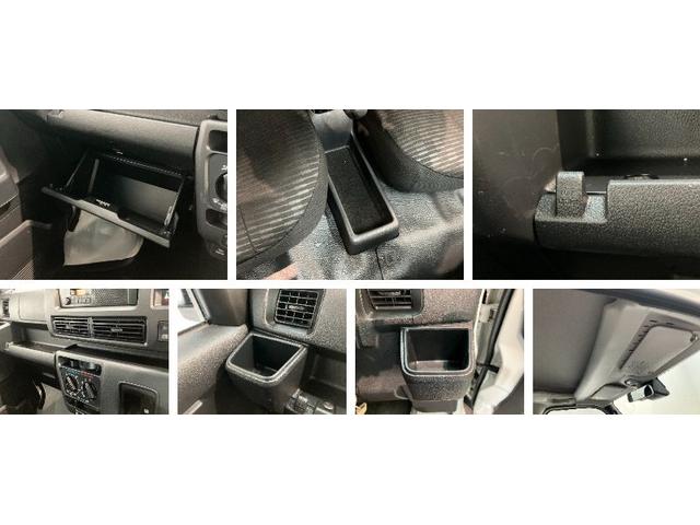 ハイゼットカーゴＤＸ　４ＷＤ　キーレス　前席パワーウインドウ　ドラレコ衝突被害軽減ブレーキ　スマアシ　コーナーセンサー　前席パワーウインドウ　ＡＭ／ＦＭステレオ　ドラレコ　両側スライドドア　パートタイム４ＷＤ　オートライト　マニュアルレベリング　キーレス　ＣＶＴ車（滋賀県）の中古車