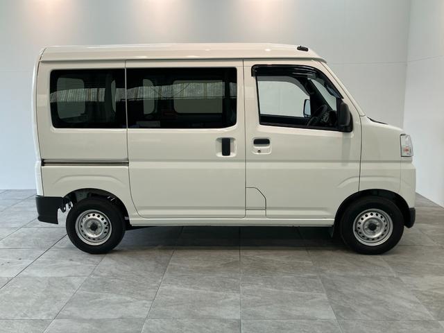 ハイゼットカーゴＤＸ　４ＷＤ　キーレス　前席パワーウインドウ　ドラレコ衝突被害軽減ブレーキ　スマアシ　コーナーセンサー　前席パワーウインドウ　ＡＭ／ＦＭステレオ　ドラレコ　両側スライドドア　パートタイム４ＷＤ　オートライト　マニュアルレベリング　キーレス　ＣＶＴ車（滋賀県）の中古車