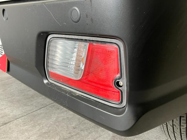 ハイゼットカーゴＤＸ　４ＷＤ　キーレス　前席パワーウインドウ　ドラレコ衝突被害軽減ブレーキ　スマアシ　コーナーセンサー　前席パワーウインドウ　ＡＭ／ＦＭステレオ　ドラレコ　両側スライドドア　パートタイム４ＷＤ　オートライト　マニュアルレベリング　キーレス　ＣＶＴ車（滋賀県）の中古車