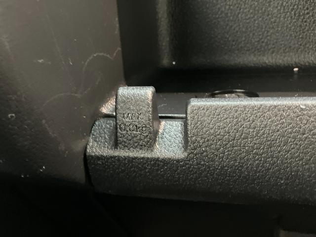 ハイゼットカーゴＤＸ　４ＷＤ　キーレス　前席パワーウインドウ　ドラレコ衝突被害軽減ブレーキ　スマアシ　コーナーセンサー　前席パワーウインドウ　ＡＭ／ＦＭステレオ　ドラレコ　両側スライドドア　パートタイム４ＷＤ　オートライト　マニュアルレベリング　キーレス　ＣＶＴ車（滋賀県）の中古車