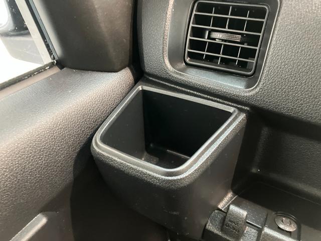 ハイゼットカーゴＤＸ　４ＷＤ　キーレス　前席パワーウインドウ　ドラレコ衝突被害軽減ブレーキ　スマアシ　コーナーセンサー　前席パワーウインドウ　ＡＭ／ＦＭステレオ　ドラレコ　両側スライドドア　パートタイム４ＷＤ　オートライト　マニュアルレベリング　キーレス　ＣＶＴ車（滋賀県）の中古車