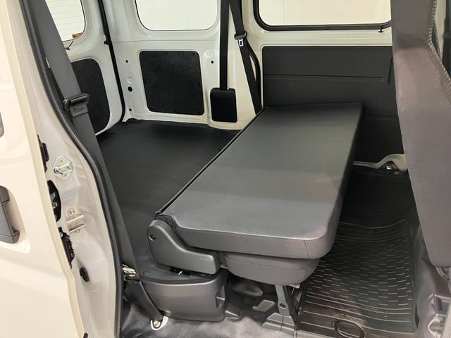 ハイゼットカーゴＤＸ　４ＷＤ　ＣＶＴ車　コーナーセンサー　ドラレコ　キーレス衝突被害軽減ブレーキ　コーナーセンサー　前席パワーウインドウ　ＡＭ／ＦＭステレオ　ドラレコ　両側スライドドア　オートライト　マニュアルレベリング　パートタイム４ＷＤ（滋賀県）の中古車