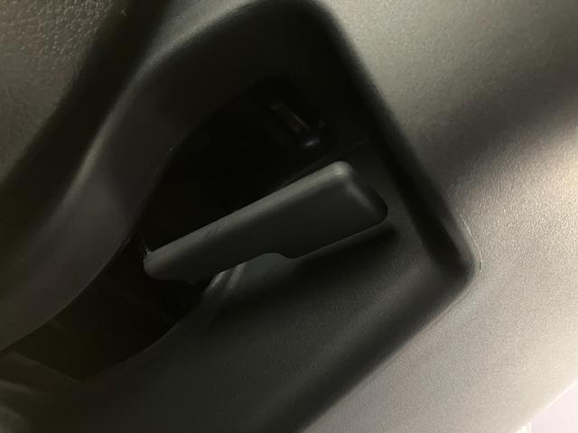 ムーヴキャンバスストライプスＧ　９型ディスプレイオーディオ　届出済未使用車衝突被害軽減ブレーキ　コーナーセンサー　９型ディスプレイオーディオ　フルセグ　Ｂｌｕｅｔｏｏｔｈ　ＵＳＢ　バックカメラ　両側電動スライドドア　前席シートヒーター　ＬＥＤ　ワイヤレス充電器　エコアイドル（滋賀県）の中古車