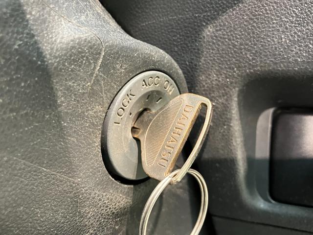 ハイゼットトラックエアコン・パワステ　スペシャル　４ＷＤ　ＡＴ車　ＥＴＣ付Ａ／Ｔ　ＡＭ／ＦＭラジオ　ＥＴＣ　４枚リーフスプリング　マニュアルレベリング　荷台マット　ゲートプロテクター（滋賀県）の中古車