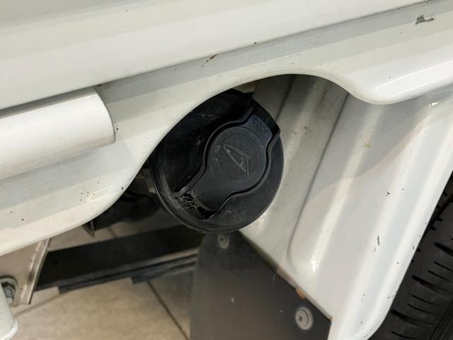 ハイゼットトラックエアコン・パワステ　スペシャル　４ＷＤ　ＡＴ車　ＥＴＣ付Ａ／Ｔ　ＡＭ／ＦＭラジオ　ＥＴＣ　４枚リーフスプリング　マニュアルレベリング　荷台マット　ゲートプロテクター（滋賀県）の中古車