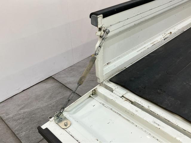 ハイゼットトラックエアコン・パワステ　スペシャル　４ＷＤ　ＡＴ車　ＥＴＣ付Ａ／Ｔ　ＡＭ／ＦＭラジオ　ＥＴＣ　４枚リーフスプリング　マニュアルレベリング　荷台マット　ゲートプロテクター（滋賀県）の中古車