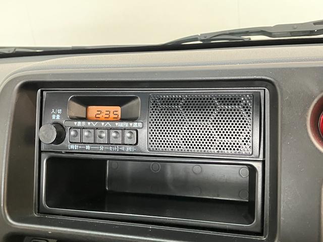 ハイゼットトラックエアコン・パワステスペシャルＶＳ　４ＷＤ　５ＭＴ　車検整備付エアコン　パワステ　ＡＭ／ＦＭラジオ　荷台作業灯　ゲートプロテクター　荷台マット　バッテリーカバー　パートタイム４ＷＤ　５速マニュアルミッション車　タイヤ４本新品交換済み（滋賀県）の中古車