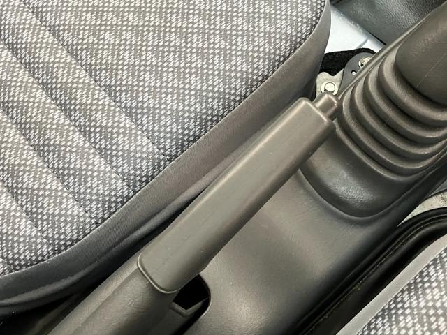 ハイゼットトラックエアコン・パワステスペシャルＶＳ　４ＷＤ　５ＭＴ　車検整備付エアコン　パワステ　ＡＭ／ＦＭラジオ　荷台作業灯　ゲートプロテクター　荷台マット　バッテリーカバー　パートタイム４ＷＤ　５速マニュアルミッション車　タイヤ４本新品交換済み（滋賀県）の中古車