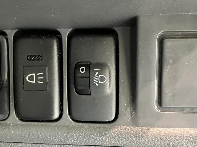 ハイゼットトラックエアコン・パワステスペシャルＶＳ　４ＷＤ　５ＭＴ　車検整備付エアコン　パワステ　ＡＭ／ＦＭラジオ　荷台作業灯　ゲートプロテクター　荷台マット　バッテリーカバー　パートタイム４ＷＤ　５速マニュアルミッション車　タイヤ４本新品交換済み（滋賀県）の中古車