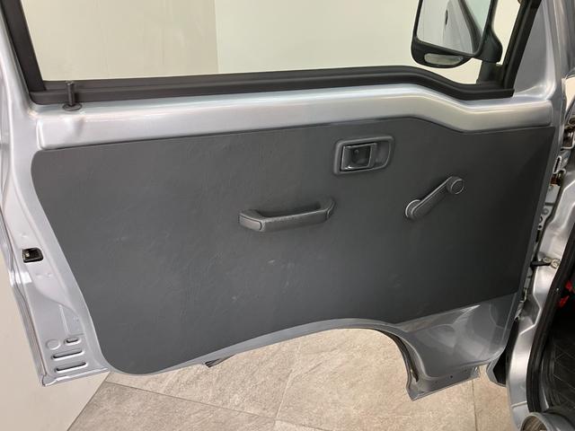 ハイゼットトラックエアコン・パワステスペシャルＶＳ　４ＷＤ　５ＭＴ　車検整備付エアコン　パワステ　ＡＭ／ＦＭラジオ　荷台作業灯　ゲートプロテクター　荷台マット　バッテリーカバー　パートタイム４ＷＤ　５速マニュアルミッション車　タイヤ４本新品交換済み（滋賀県）の中古車