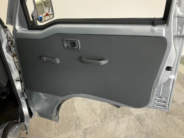 ハイゼットトラックエアコン・パワステスペシャルＶＳ　４ＷＤ　５ＭＴ　車検整備付エアコン　パワステ　ＡＭ／ＦＭラジオ　荷台作業灯　ゲートプロテクター　荷台マット　バッテリーカバー　パートタイム４ＷＤ　５速マニュアルミッション車　タイヤ４本新品交換済み（滋賀県）の中古車