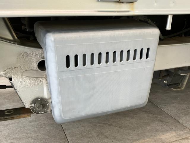 ハイゼットトラックエアコン・パワステスペシャルＶＳ　４ＷＤ　５ＭＴ　車検整備付エアコン　パワステ　ＡＭ／ＦＭラジオ　荷台作業灯　ゲートプロテクター　荷台マット　バッテリーカバー　パートタイム４ＷＤ　５速マニュアルミッション車　タイヤ４本新品交換済み（滋賀県）の中古車