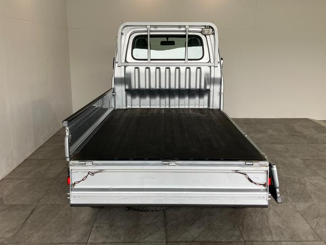 ハイゼットトラックエアコン・パワステスペシャルＶＳ　４ＷＤ　５ＭＴ　車検整備付エアコン　パワステ　ＡＭ／ＦＭラジオ　荷台作業灯　ゲートプロテクター　荷台マット　バッテリーカバー　パートタイム４ＷＤ　５速マニュアルミッション車　タイヤ４本新品交換済み（滋賀県）の中古車