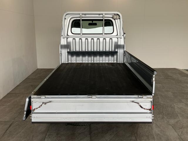 ハイゼットトラックエアコン・パワステスペシャルＶＳ　４ＷＤ　５ＭＴ　車検整備付エアコン　パワステ　ＡＭ／ＦＭラジオ　荷台作業灯　ゲートプロテクター　荷台マット　バッテリーカバー　パートタイム４ＷＤ　５速マニュアルミッション車　タイヤ４本新品交換済み（滋賀県）の中古車