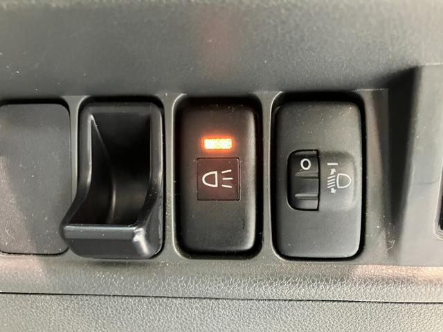 ハイゼットトラックエアコン・パワステスペシャルＶＳ　４ＷＤ　５ＭＴ　車検整備付エアコン　パワステ　ＡＭ／ＦＭラジオ　荷台作業灯　ゲートプロテクター　荷台マット　バッテリーカバー　パートタイム４ＷＤ　５速マニュアルミッション車　タイヤ４本新品交換済み（滋賀県）の中古車