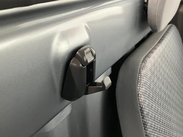 ハイゼットトラックエアコン・パワステスペシャルＶＳ　４ＷＤ　５ＭＴ　車検整備付エアコン　パワステ　ＡＭ／ＦＭラジオ　荷台作業灯　ゲートプロテクター　荷台マット　バッテリーカバー　パートタイム４ＷＤ　５速マニュアルミッション車　タイヤ４本新品交換済み（滋賀県）の中古車