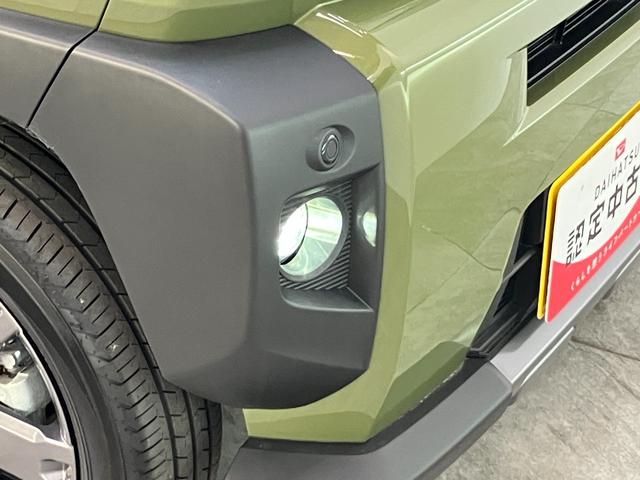 タフトＧダーククロムベンチャー　１０型フルセグナビ　届出済未使用車衝突被害軽減ブレーキ　コーナーセンサー　１０インチフルセグナビ　ＤＶＤ再生　Ｂｌｕｅｔｏｏｔｈ　ＵＳＢ　バックカメラ　前後ドラレコ　前席シートヒーター　ＬＥＤ　レーダークルーズコントロール（滋賀県）の中古車