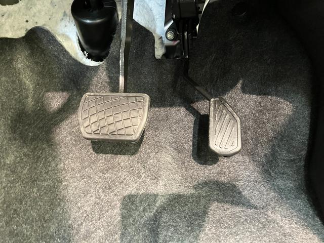 タフトＧダーククロムベンチャー　１０型フルセグナビ　届出済未使用車衝突被害軽減ブレーキ　コーナーセンサー　１０インチフルセグナビ　ＤＶＤ再生　Ｂｌｕｅｔｏｏｔｈ　ＵＳＢ　バックカメラ　前後ドラレコ　前席シートヒーター　ＬＥＤ　レーダークルーズコントロール（滋賀県）の中古車